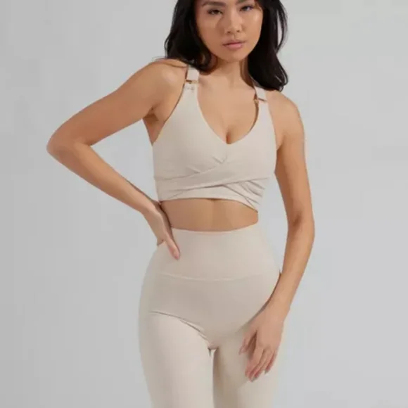 Buffbunny Candy Wrap Sports Bra - Stardust XL (Cake Collection) - Picture 1 of 12